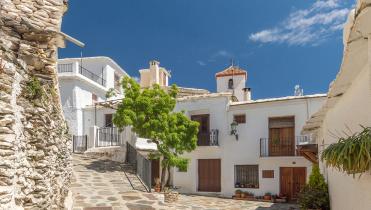 1136x794_Discovering Spain beyond the coastline_A simpler life in tranquil enclaves_0.jpg A typical Spanish small town